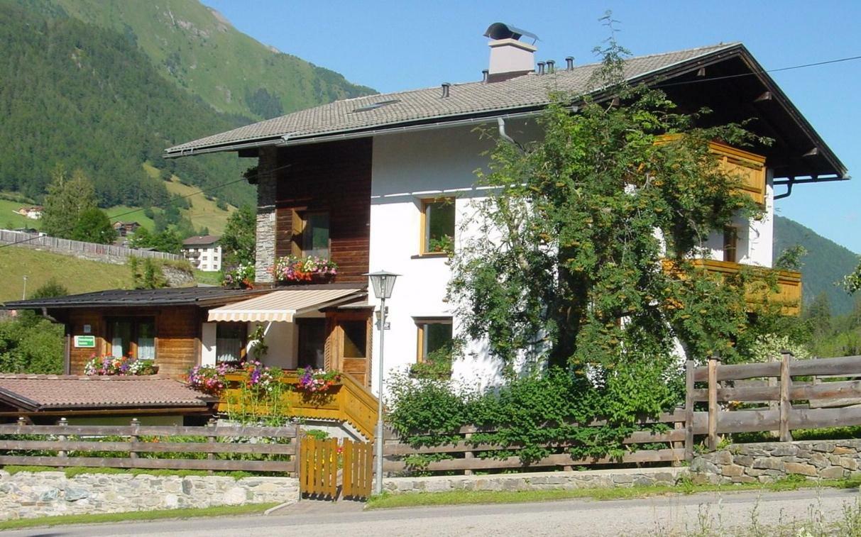 Apartments Auenheim Prägraten Exteriör bild
